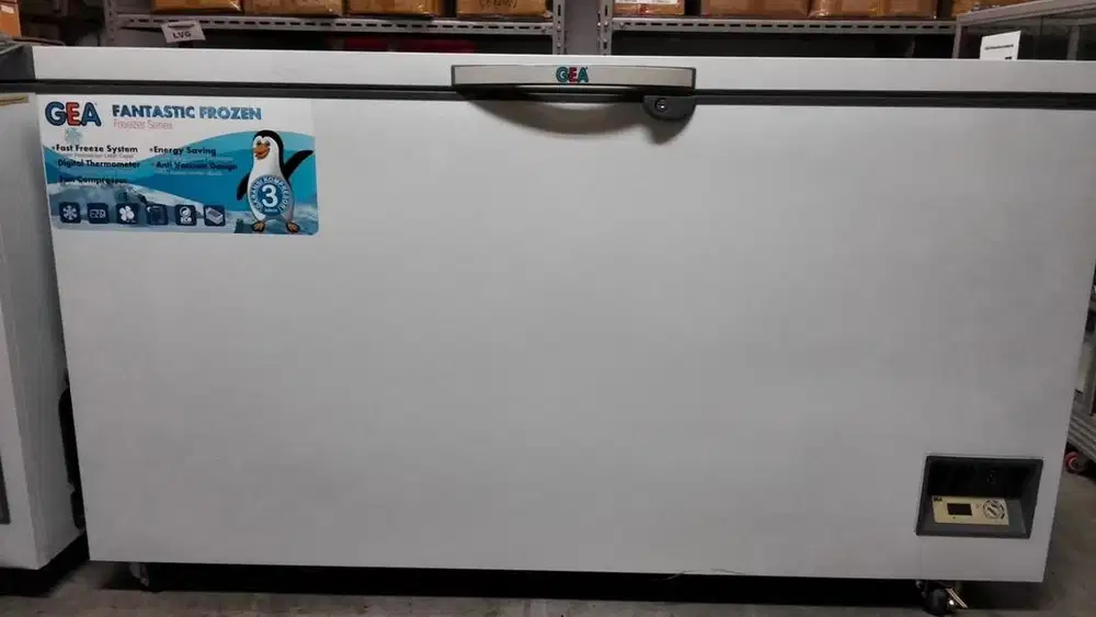 Freezer Gea kapasitas 493 L