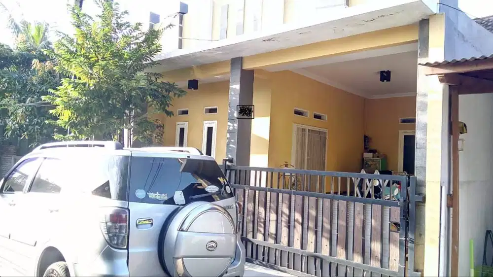 Rumah di jual di Taman Aster