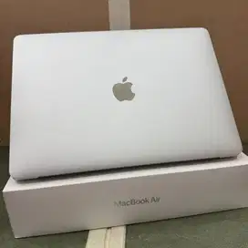 MacBook Air 13 inch M1 2020 8/256GB Fullset second iBox Silver