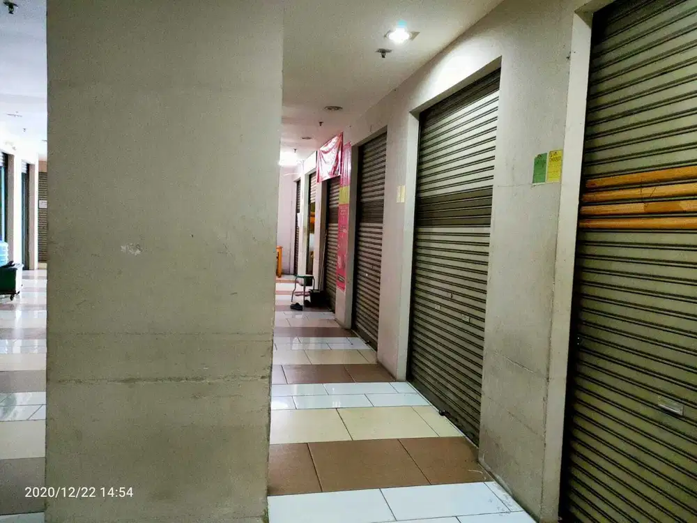 Dijual sangat murah kios di Apartemen Menteng Square  incld pH n notar