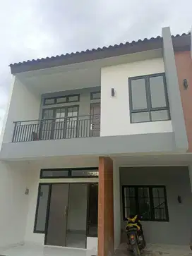 rumah 2 lantai 700 jutaan hanya 14 menit akses ke pintu tol