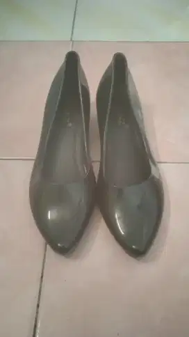 Sepatu kantor/sekolah wanita murah