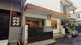 Dijual Rumah di komplek Perumahan  Kp.tengah Kramat jati