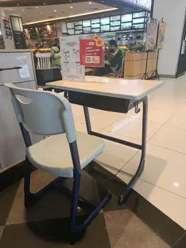 Meja sekolah set