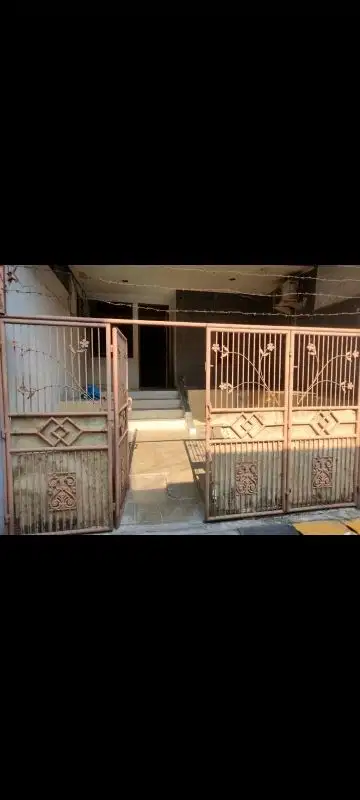 di sewakan : Rumah 1,5 lantai , di KELAPA GADING
