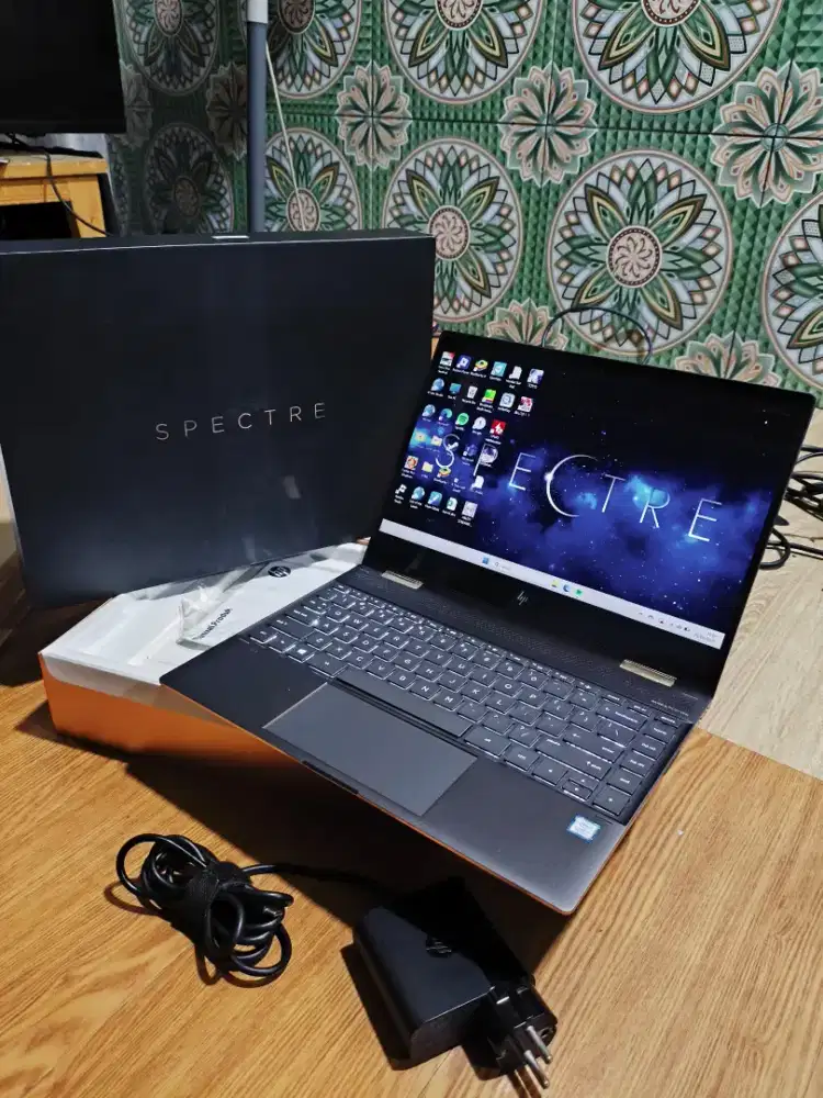 HP SPECTRE 13 X360
 TOUCHSCREEN I7-8 RAM 16GB/SSD 512GB FULSET BOX
