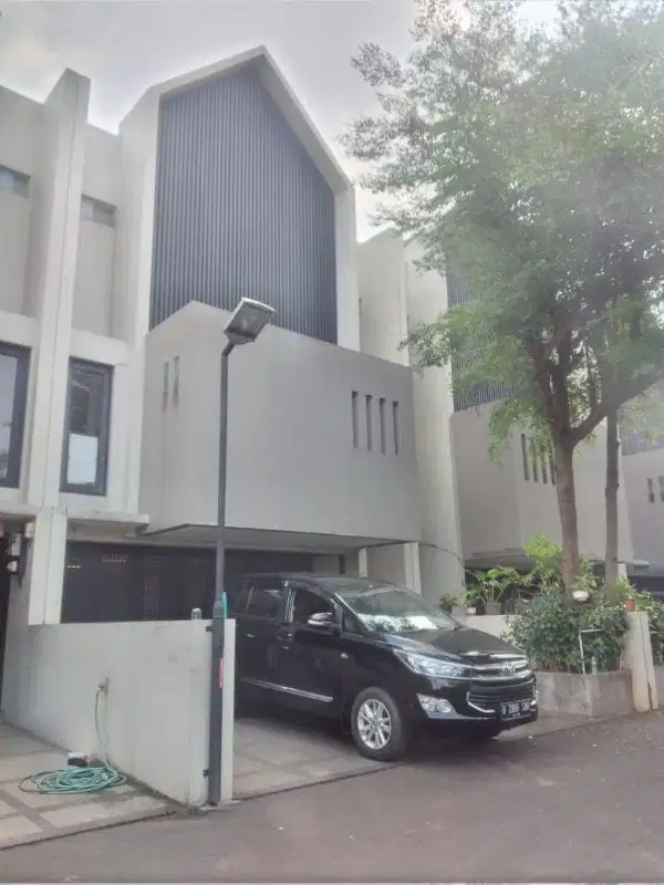 Disewakan rumah Lux di townhouse cipete