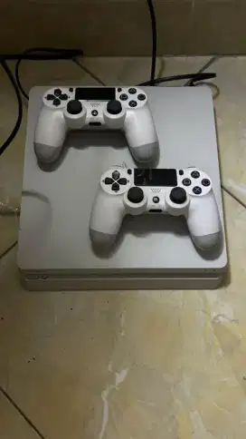 jual PS 4 edisi mau ganti serii