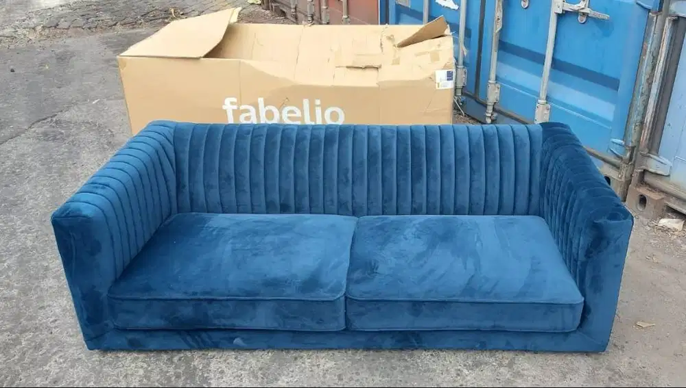 SOFA BED SYBIL, MAJALAH, KALENDER, DLL
