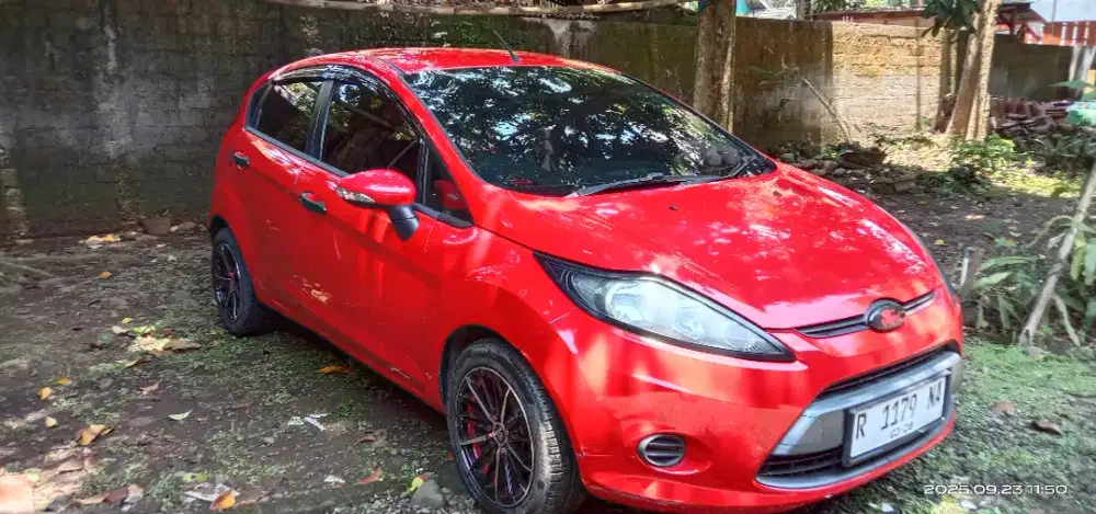 Ford Fiesta 1.4 L AT - Trend 2012