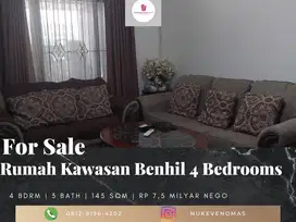 DIjual Rumah 2 Lantai Bagus Semi Furnished SHM di Bendungan Hilir