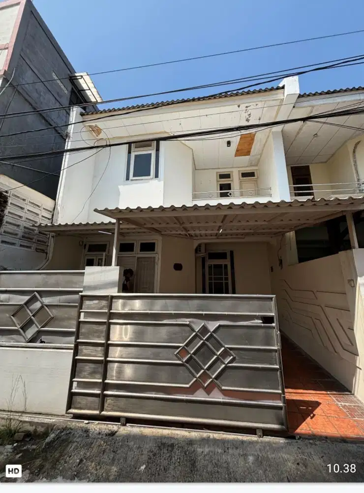 Disewa rumah semi Furnish Pondok Kelapa Jakarta timur