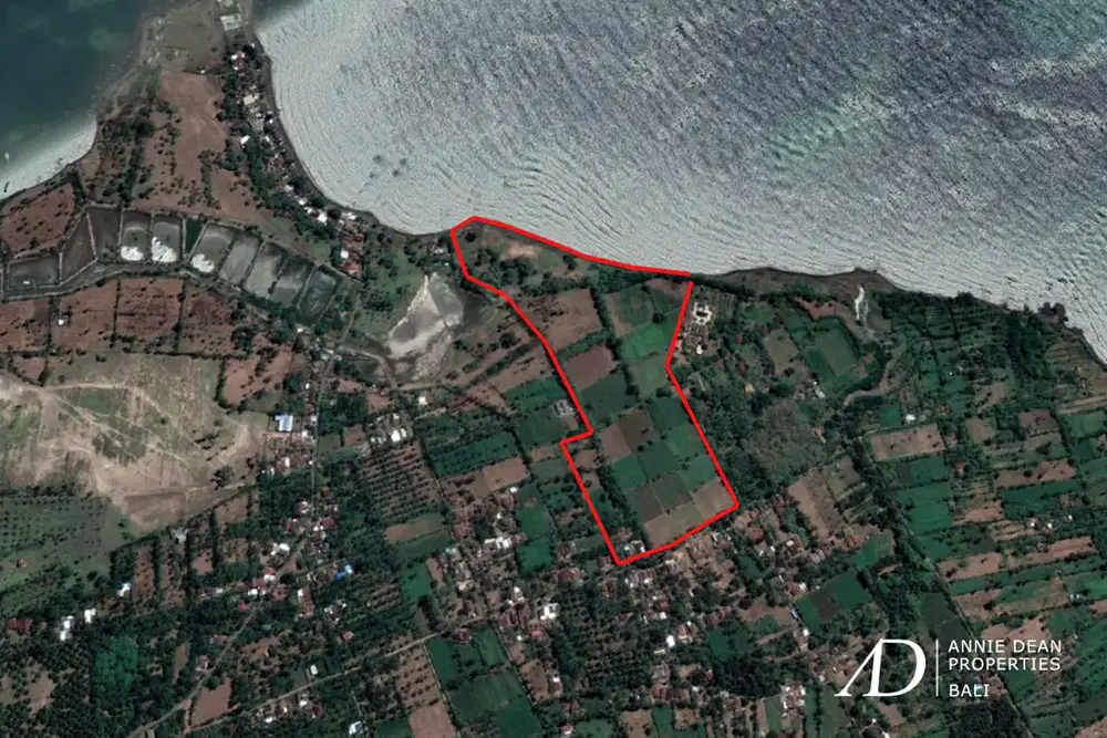 FREEHOLD BEACH FRONT LAND IN SINGARAJA (5,64 HA)