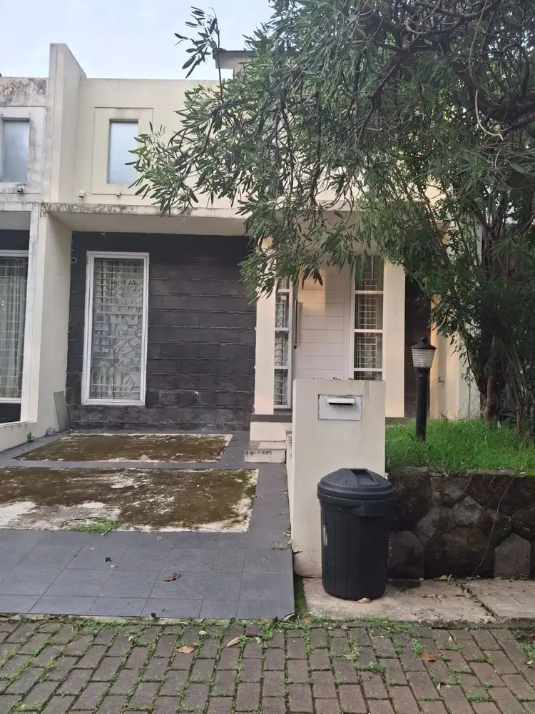 Disewakan Rumah 1 Lantai Free Club House Siap Huni Termurah Strategis