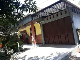 RUMAH DI KELURAHAN KAROBELAH, MOJOAGUNG, JOMBANG