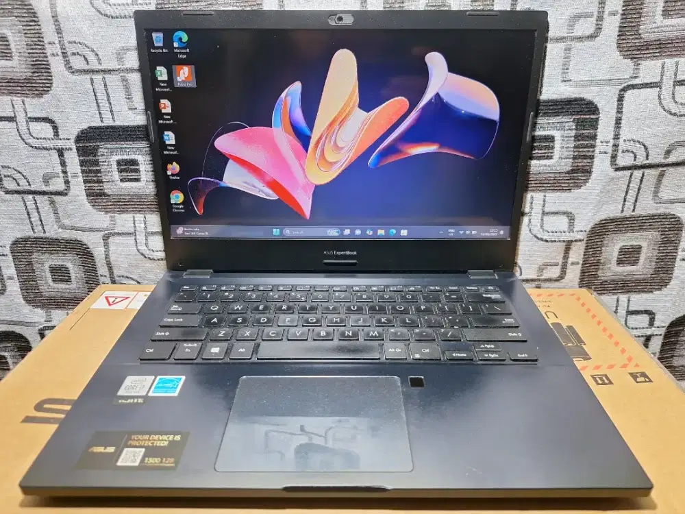 Laptop Asus ExpertBook Core i7 ram 8gb SSD 512gb Dual VGA Game Grafis
