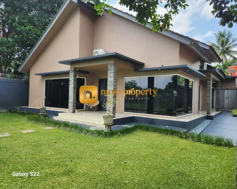 Rumah Villa Mewah Dalam Pedesaan di Tajur Halang Bogor