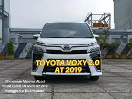 TOYOTA VOXY 2.0 AT 2019/KM48RB/PAJAK 7-2026