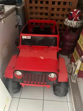 Mobil jeep remote besar