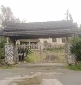 Di jual rumah dengan tanah Luas di cianjur