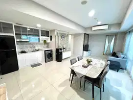Disewakan Apartemen La Riz Mansion Pakuwon 3BR Hook Furnish View Pool