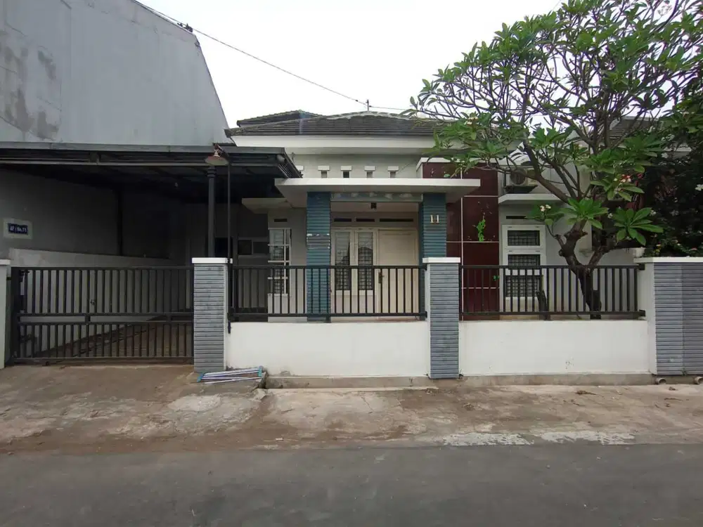 Disewakan rumah full isi cluster elit