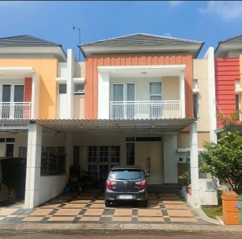 Rumah 2,5 Lantai Fullyfurnished di Summarecon