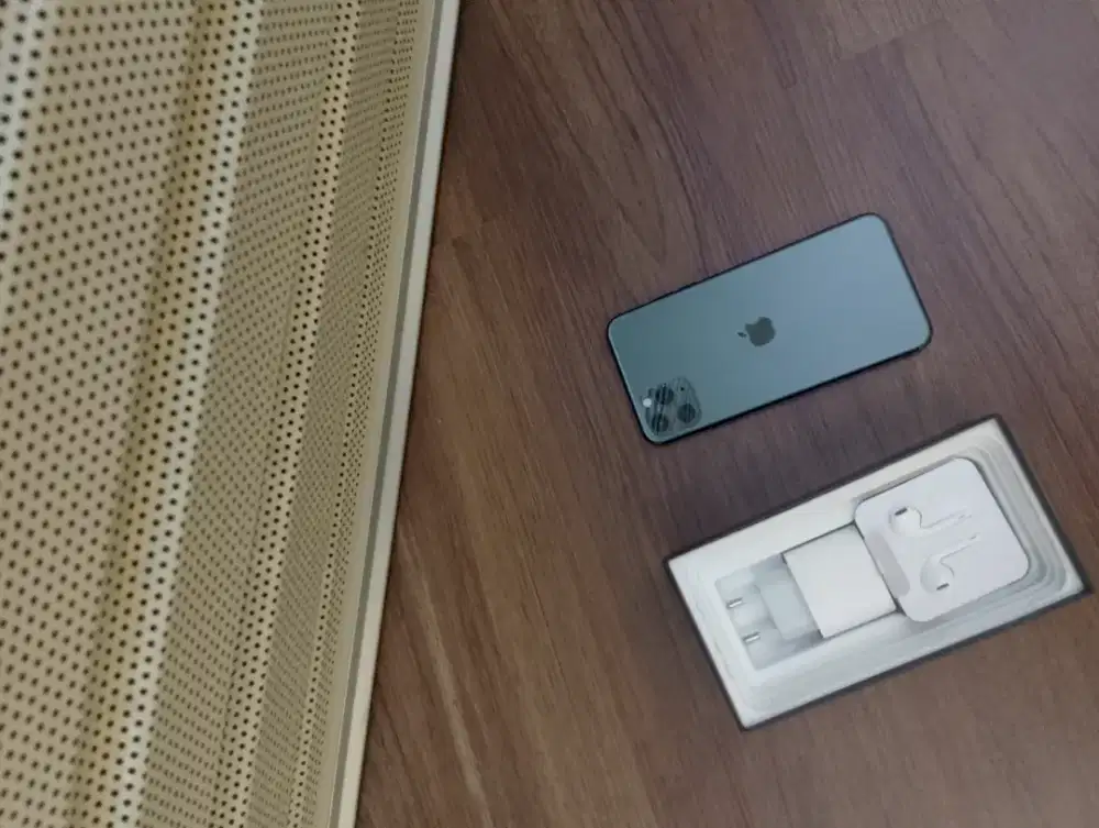 Iphone 11 pro max 256gb paling kusus baru