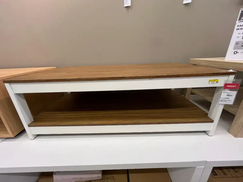 Meja Padma Coffe Table Walnut White