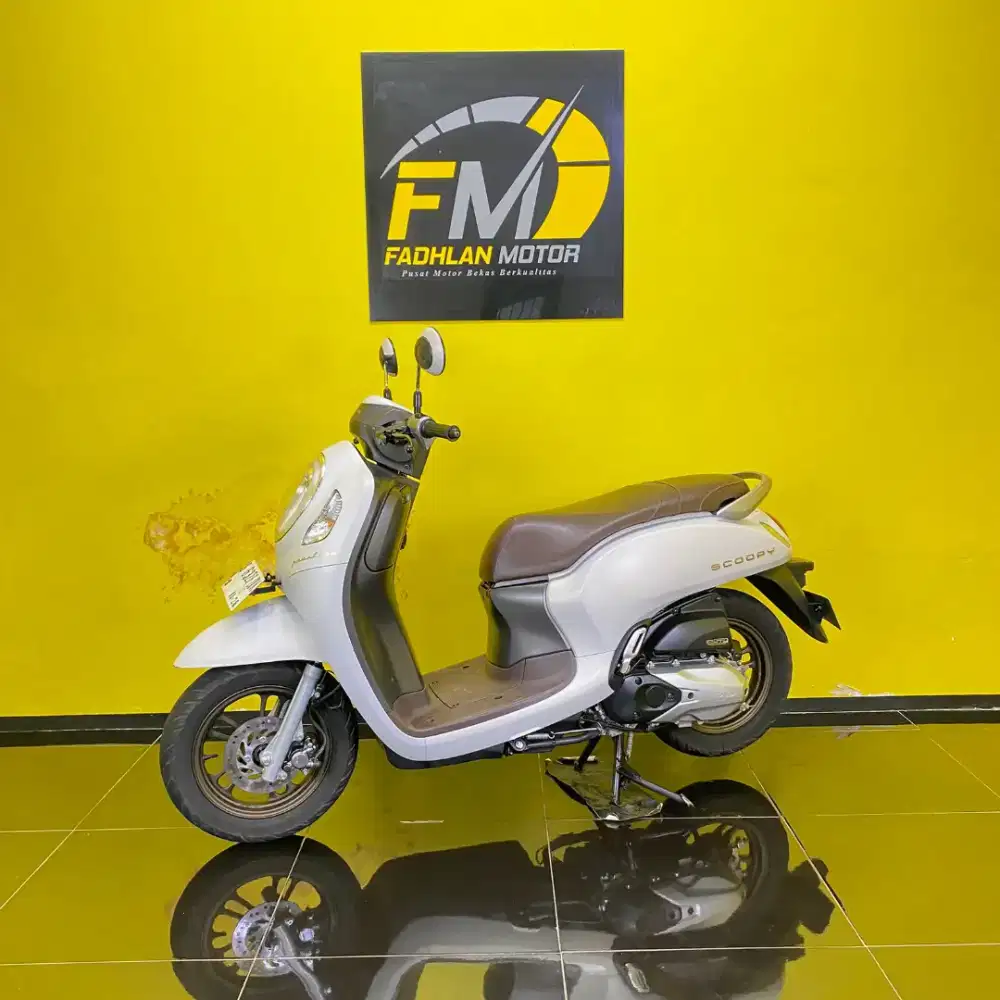 Honda Scoopy Prestige 2023 putih keyless remote lengkap full orisinil