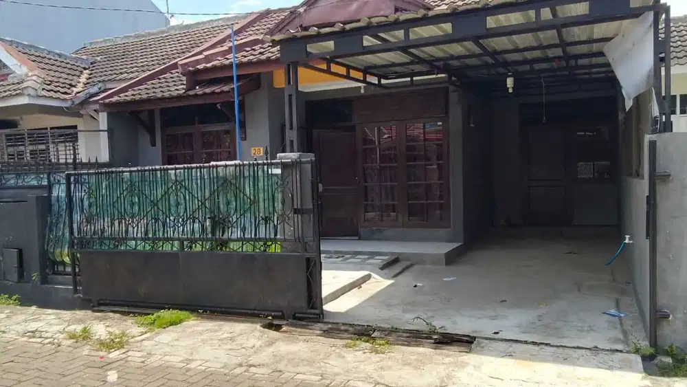Rumah Lama Terawat Minimalis Murah di Pratista Antapani Bandung