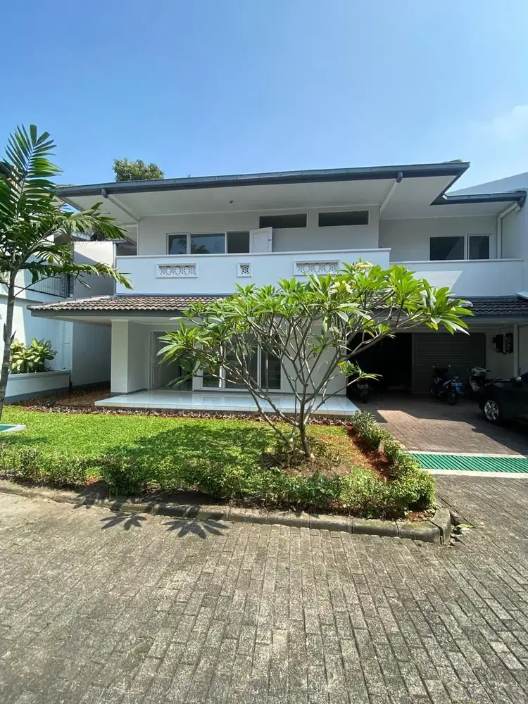 For Rent a Beautiful Compound in Kemang Jakarta Selatan