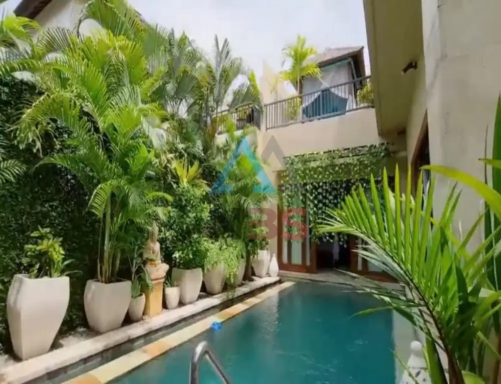 Dijual villa fully furnished  kawasan bumbak Kerobokan Badung Bali