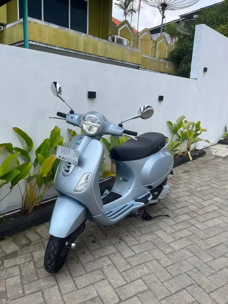Vespa LX 125 i-Get Tahun 2023