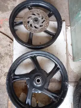 Jual Velg Mio Tapak Lebar Bekas Mio Gear 125, Minus Velg Belakang