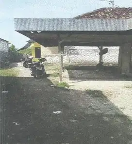 RUMAH DI KELURAHAN BULUREJO, BENJENG GRESIK
