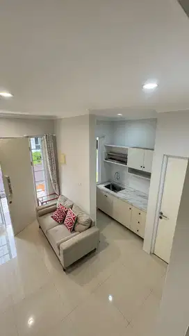 Rumah 2 Lantai Malibu Village Gading Serpong BSD City Tangerang GX
