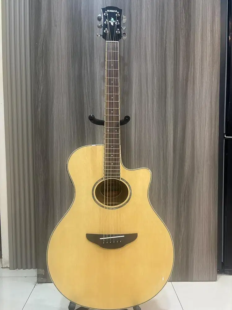 Gitar Akustik Elektrik Yamaha APX 600