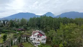 Villa Cibodas Puncak Lingkungan Private dekat Kebun Raya Terawat