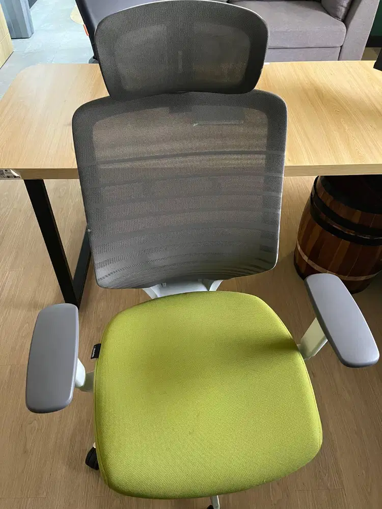 Kursi Kantor Stramm Ramos Bekas