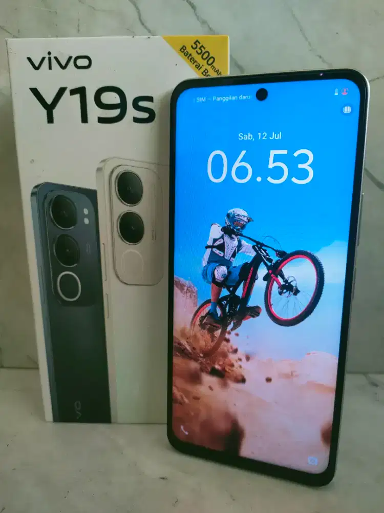 Vivo y19s ram 6/128 fullset no minus no cacad like new kamera jernih