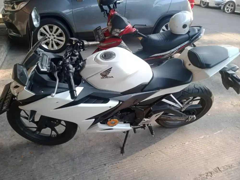 Di jual cbr 150r