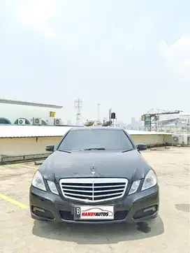 Mercedes Benz E300 Avantgarde Panoramic Tahun 2010 Automatic Hitam