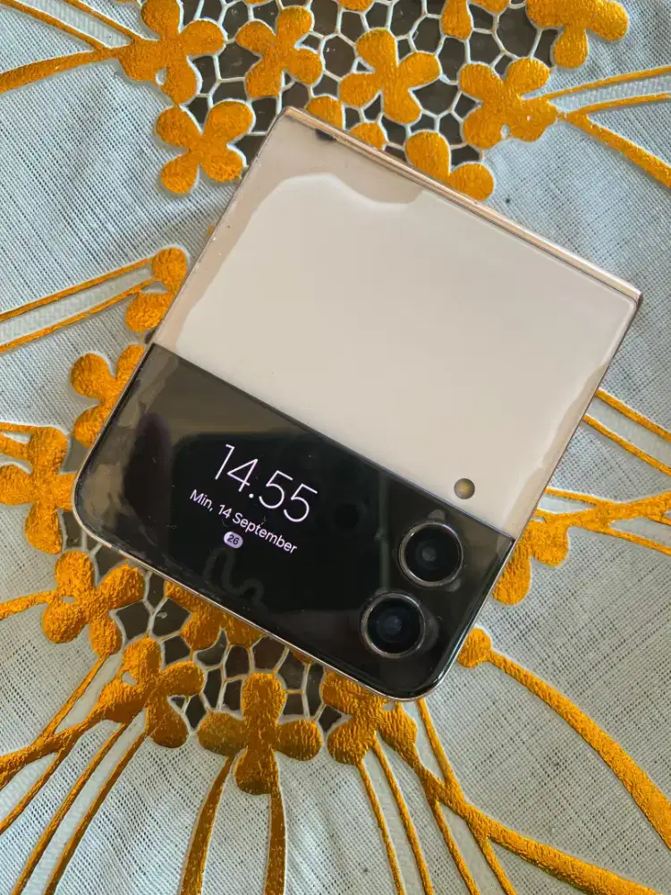 SAMSUNG GALAXY Z FLIP 4 5G