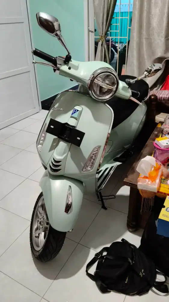 Jual motor Vespa matic Primavera baru keluar dealer