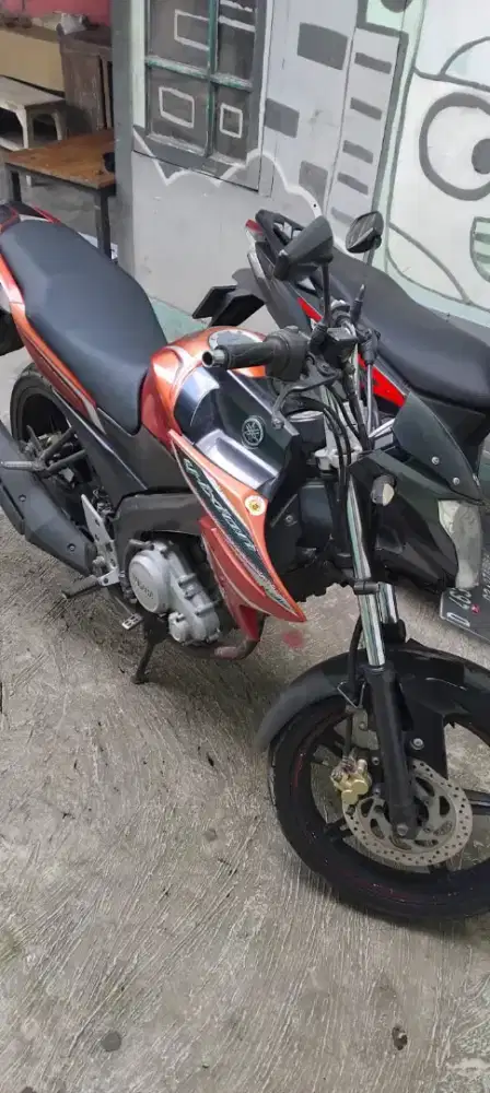 Yamaha vixion 2013 warna merah