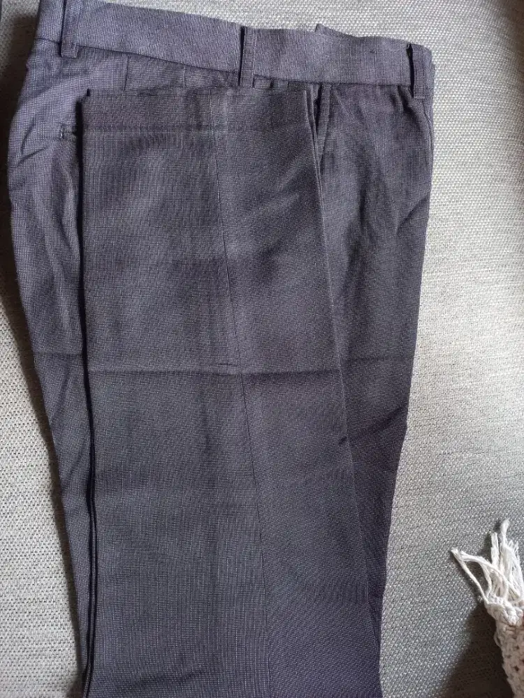 Celana formal cardinal size 29