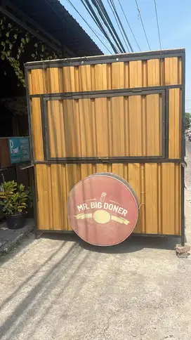 Kontainer Bekas 2x2 Meter – Cocok untuk Usaha Kebab, Kopi, atau Booth