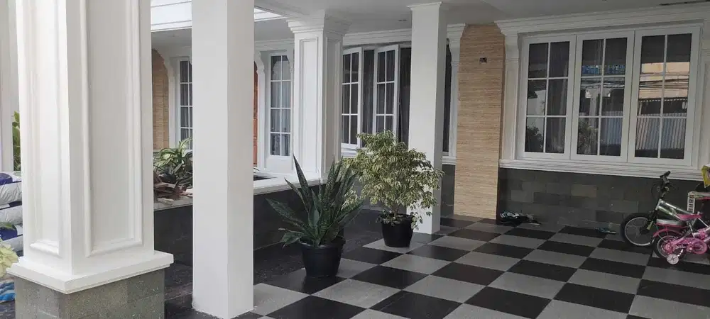 Disewakan Rumah Mewah Modern 2 Lantai di Cempaka Putih Jakarta Pusat