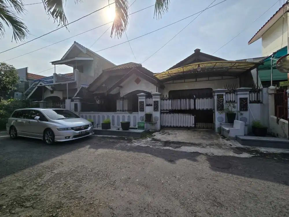 Rumah Bagus Siap Pakai Di Perumahan Fajar Indah Baturan Solo